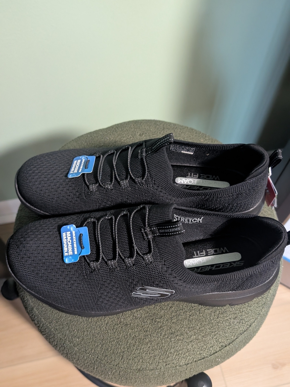 Skechers Unisex Black Knit Slip-On Stretch Sneakers
